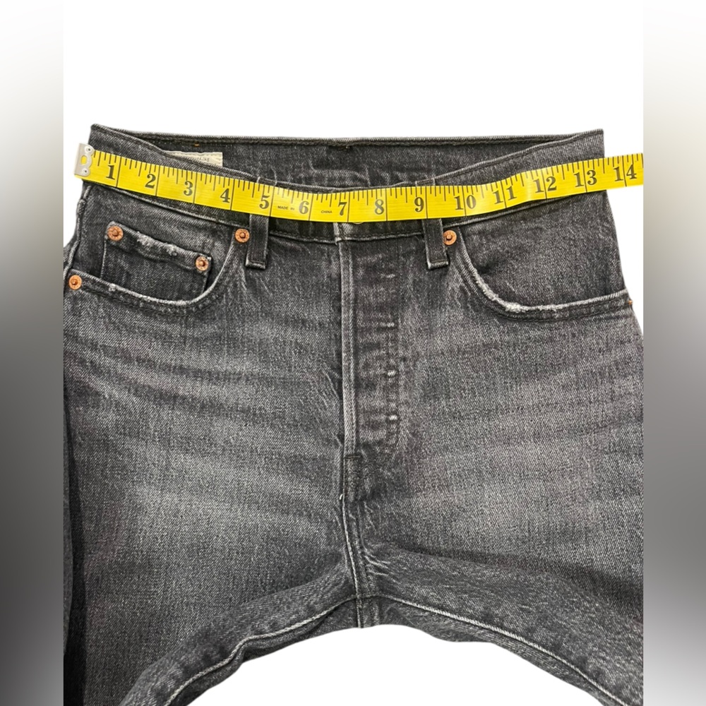 Levi’s 501 Hi-Rise Button Fly Fray Hem Jeans Gray Women’s 24 - Picture 15 of 16